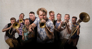 LaBrassBanda als Headliner am Burning Brass 2027