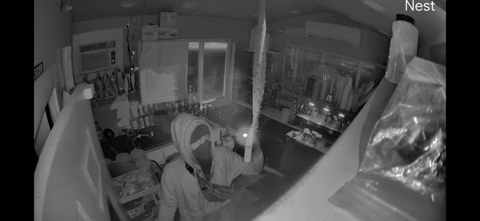 Chelan Sheriff's detectives seek public assistance in IDing Chelan burglary suspects