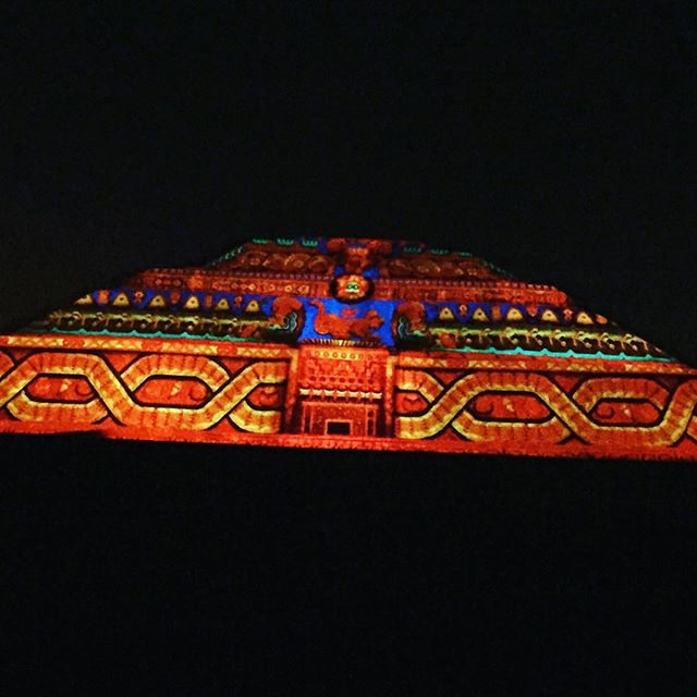 Experiencia Nocturna en Teotihuacán