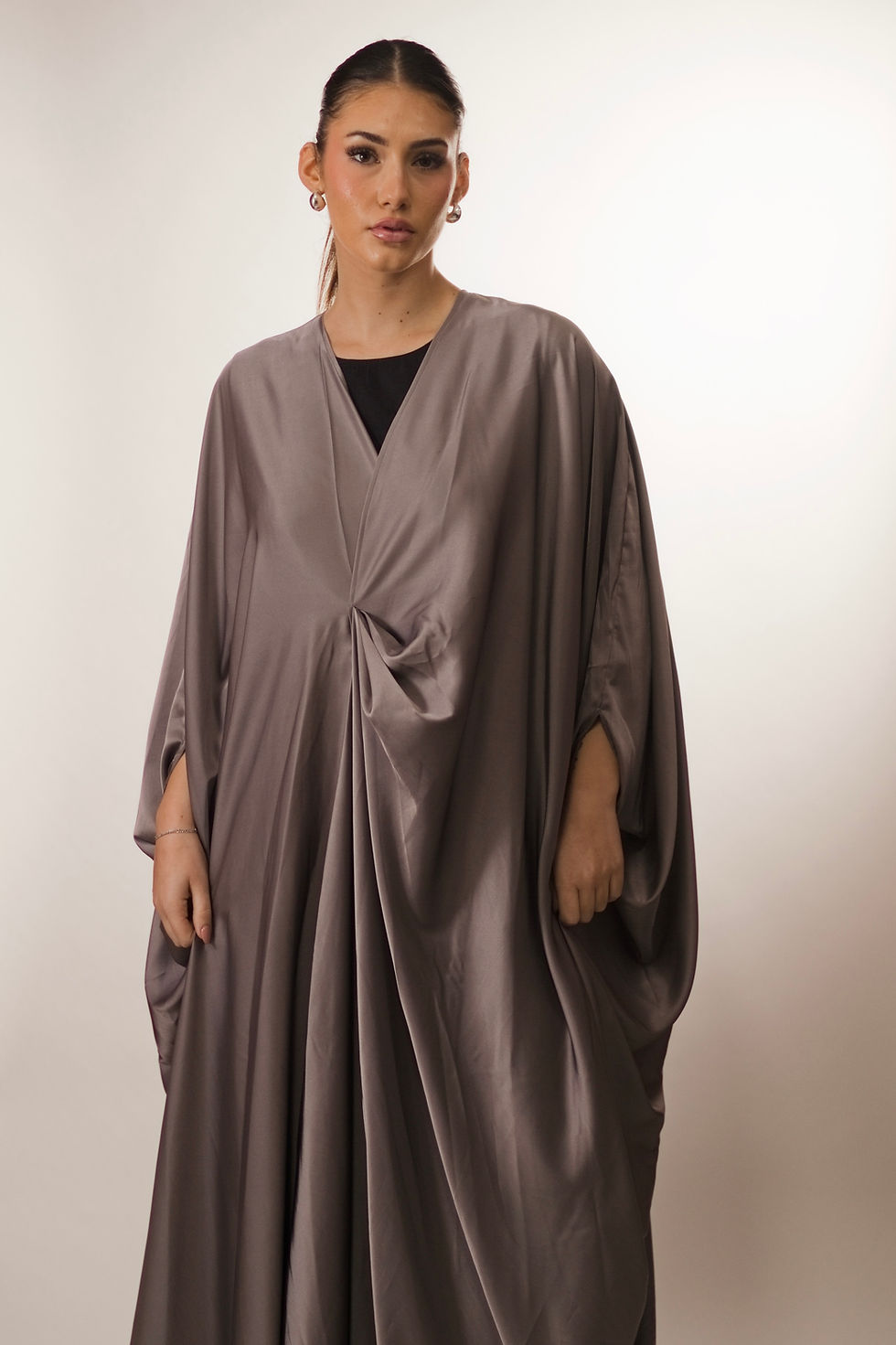Thumbnail: Mauve Satin Draped Kaftan