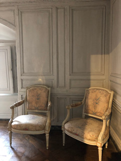 Petit Trianon                                         Château de Versailles                         Photos