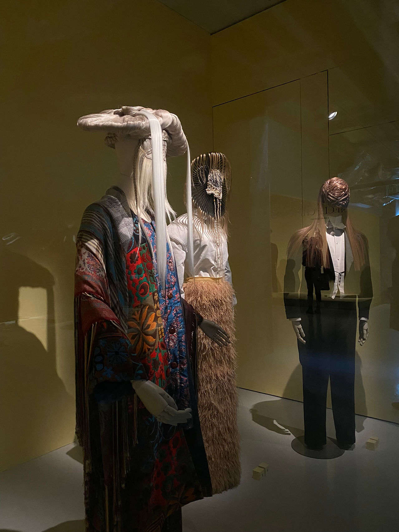 Helen Pynor, 2006 - "Des Cheveux et des Poils" au Mad Paris