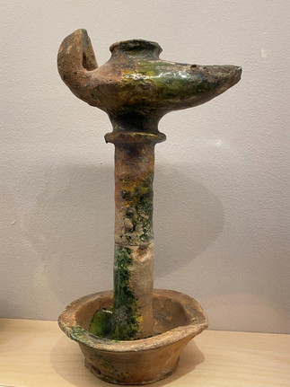 Lampe 16e - 17e siècle, Crypte archéologique de Paris île de la Cité, Notre-Dame de Paris