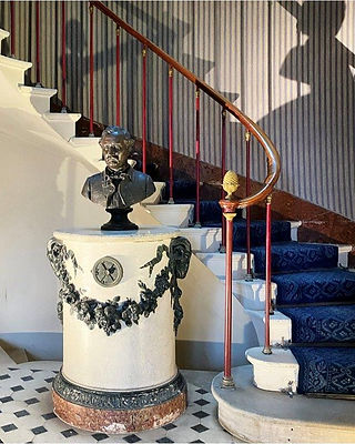 Escalier et poêle Bagatelle