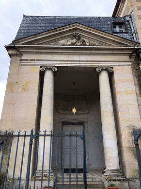 Petit Théâtre de la reine       Petit Trianon                                         Château de Versailles                         Photos