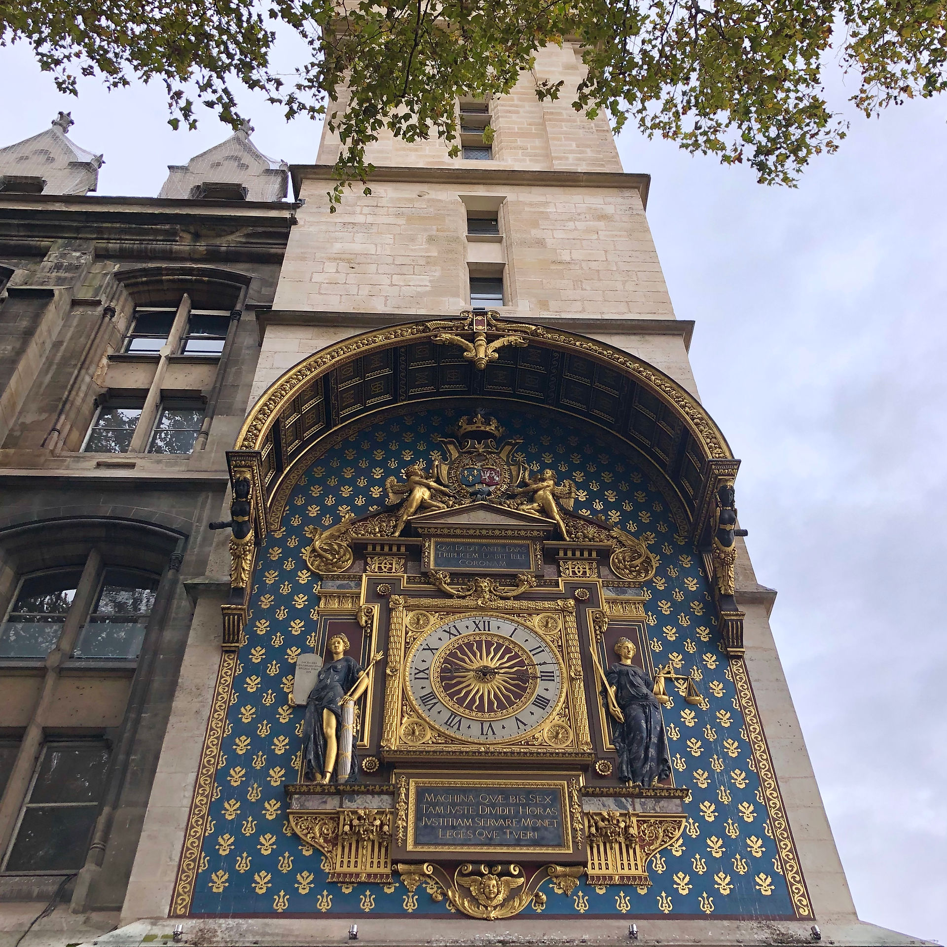 Horloge de la Conciergerie              Paris