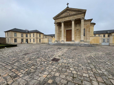 Lycée Hoche, Versailles - ancien couvent de la reine