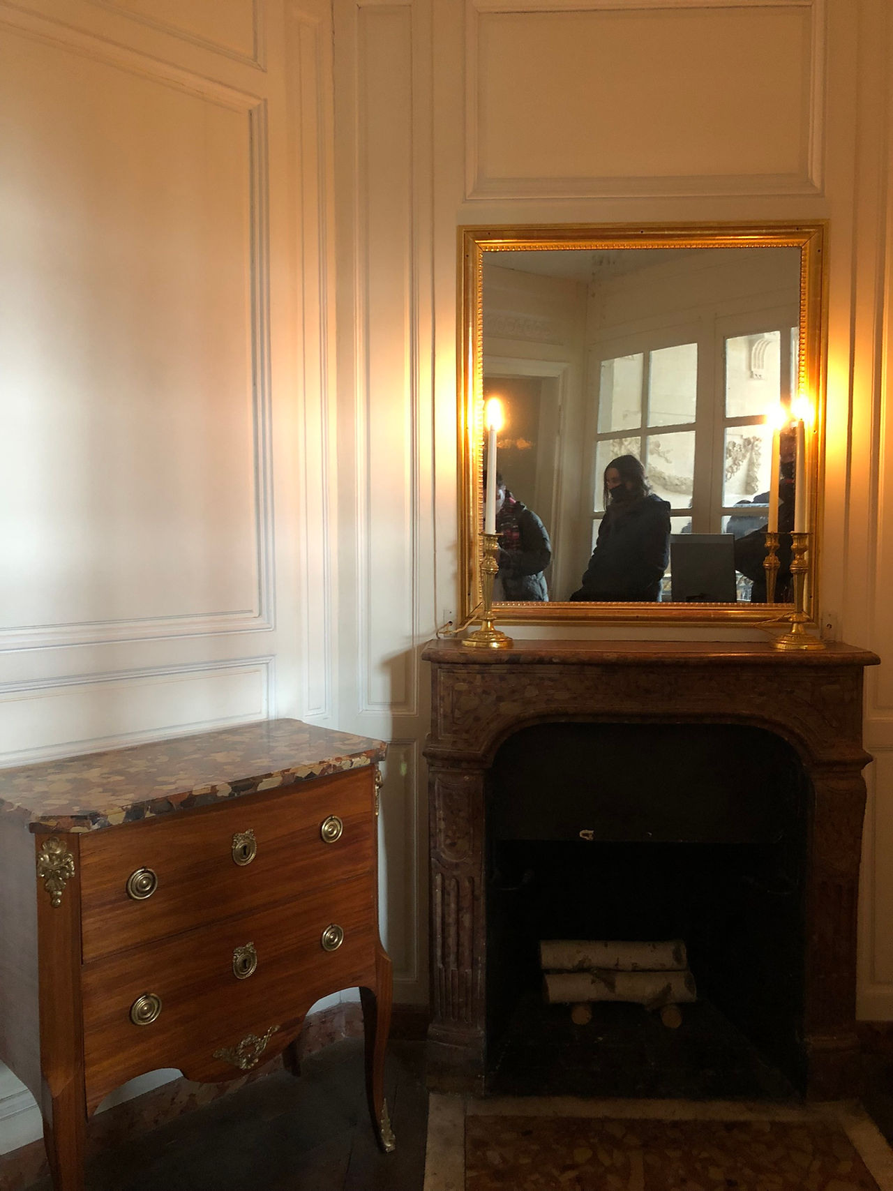 Petit Trianon                                         Château de Versailles                         Photos