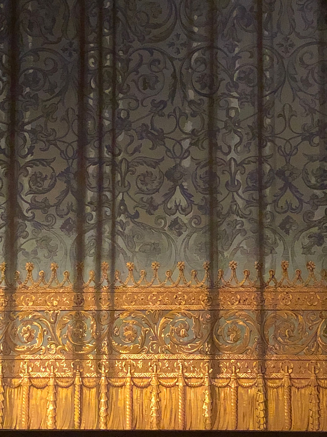 Petit Théâtre de la reine       Petit Trianon                                         Château de Versailles                         Photos