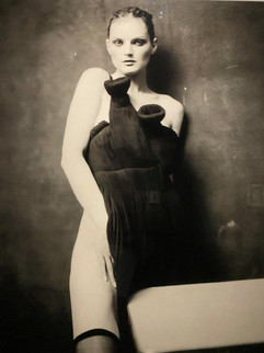 Guinevere, Yohji Yamamoto 2004, exposition Paolo Roversi, Palais Galliera, Paris