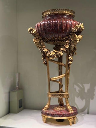 Marie-Antoinette Style - V&A