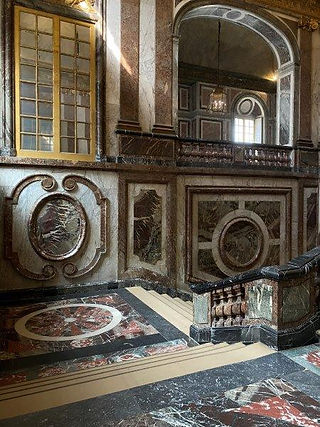 Escalier de la Reine                Château de Versailles  