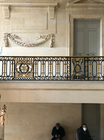 Petit Trianon                                         Château de Versailles                         Photos