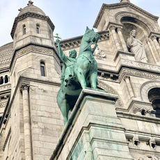 Sacré Coeur Montmartre Paris façade et statues