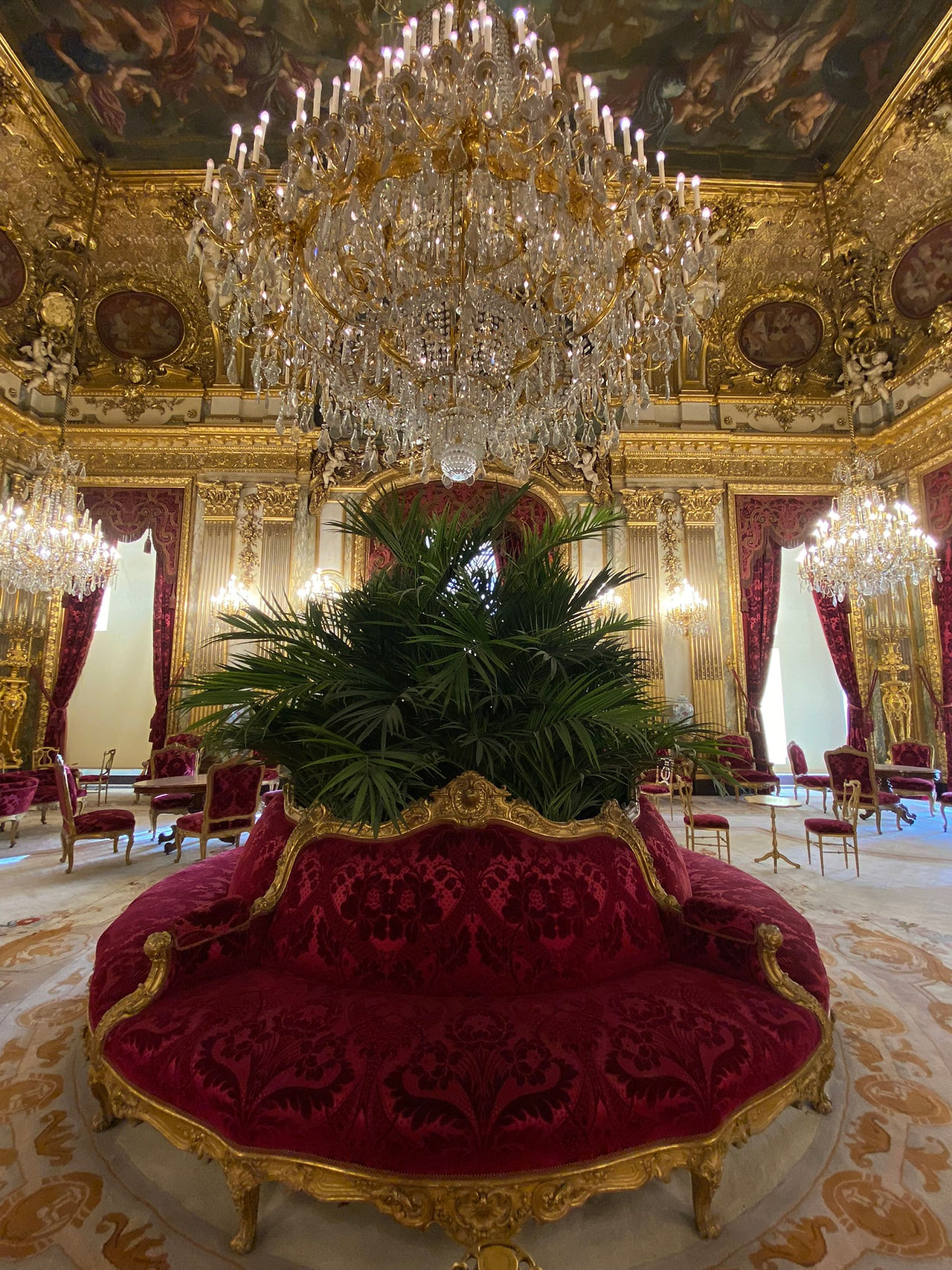 Appartement Napoléon III au Louvre - meuble borne