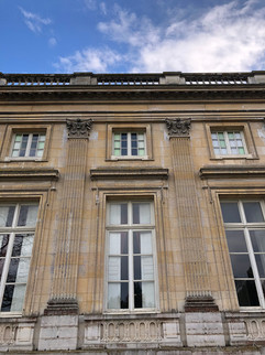 Petit TriaPetit Trianon                                         Château de Versailles                         Photosnon                 