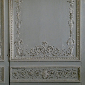 Petit Trianon                                         Château de Versailles                         Photos