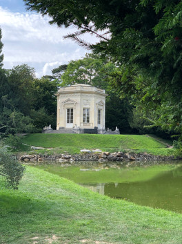  Belvédère                                                  Jardins du Petit Trianon                                         Château de Versailles                         Photos
