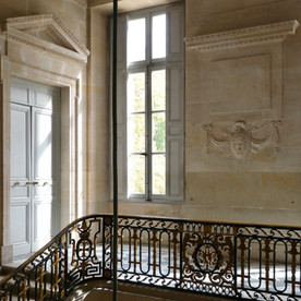 Petit Trianon                                         Château de Versailles                         Photos