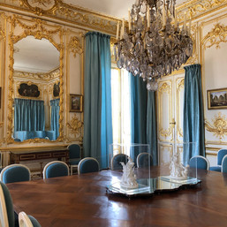 Versailles