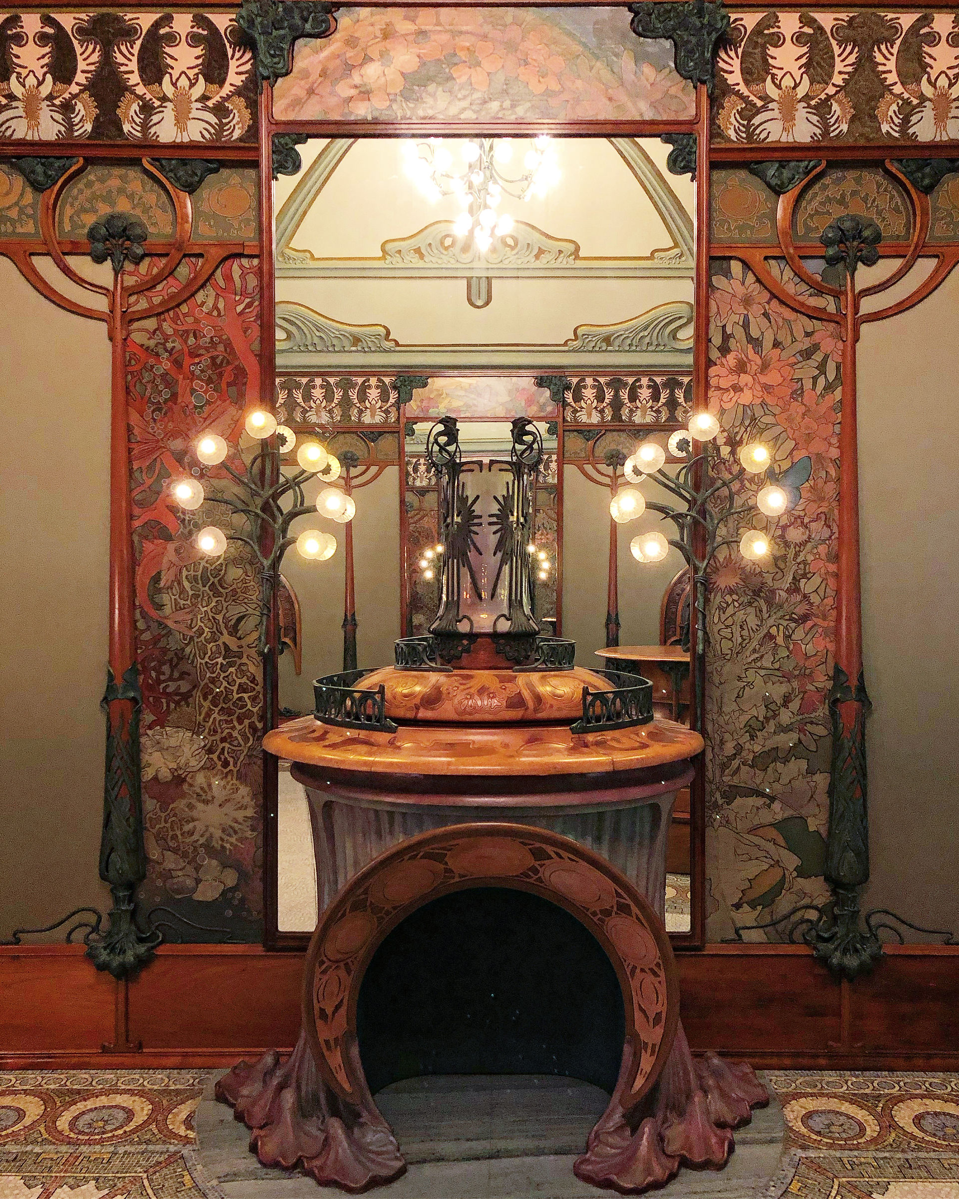 Bijouterie Fouquet par Mucha                    Musée Carnavalet