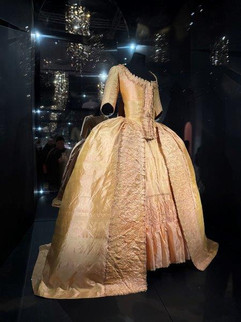 Marie-Antoinette Style - V&A