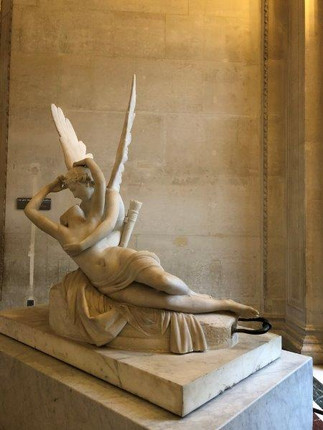 LOUVRE