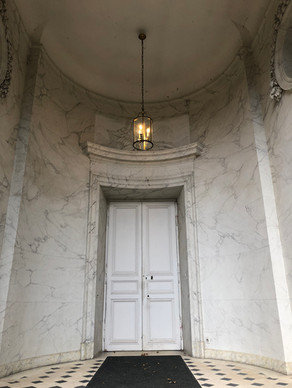 Petit Théâtre de la reine       Petit Trianon                                         Château de Versailles                         Photos