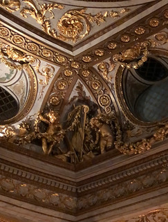 Petit Théâtre de la reine       Petit Trianon                                         Château de Versailles                         Photos