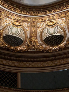 Petit Théâtre de la reine       Petit Trianon                                         Château de Versailles                         Photos