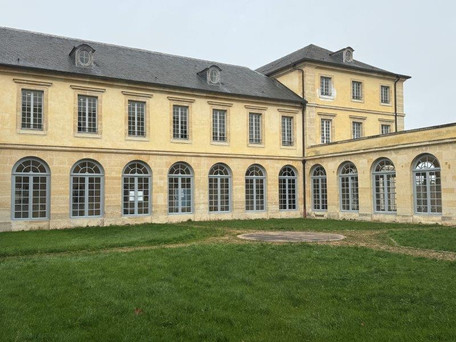 Lycée Hoche, Versailles - ancien couvent de la reine