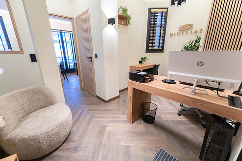 BLK04273.jpg