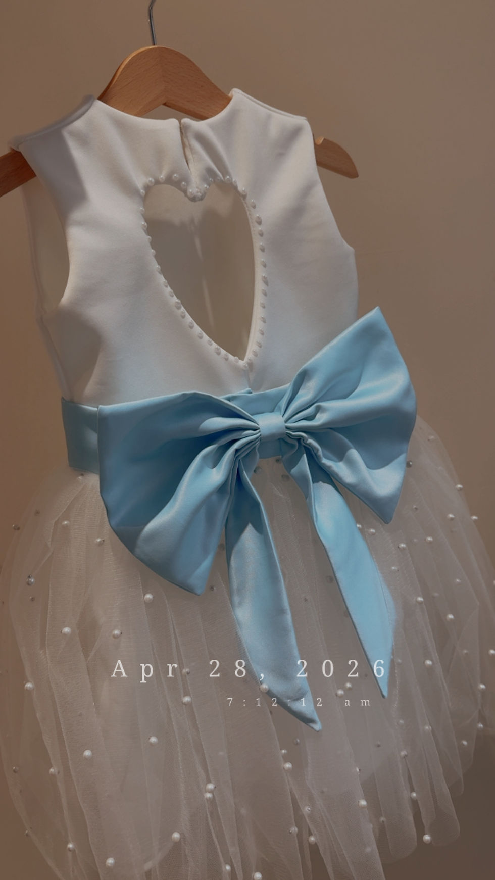 Thumbnail: Pearl tulle, Pearl beaded heart back baby blue bow