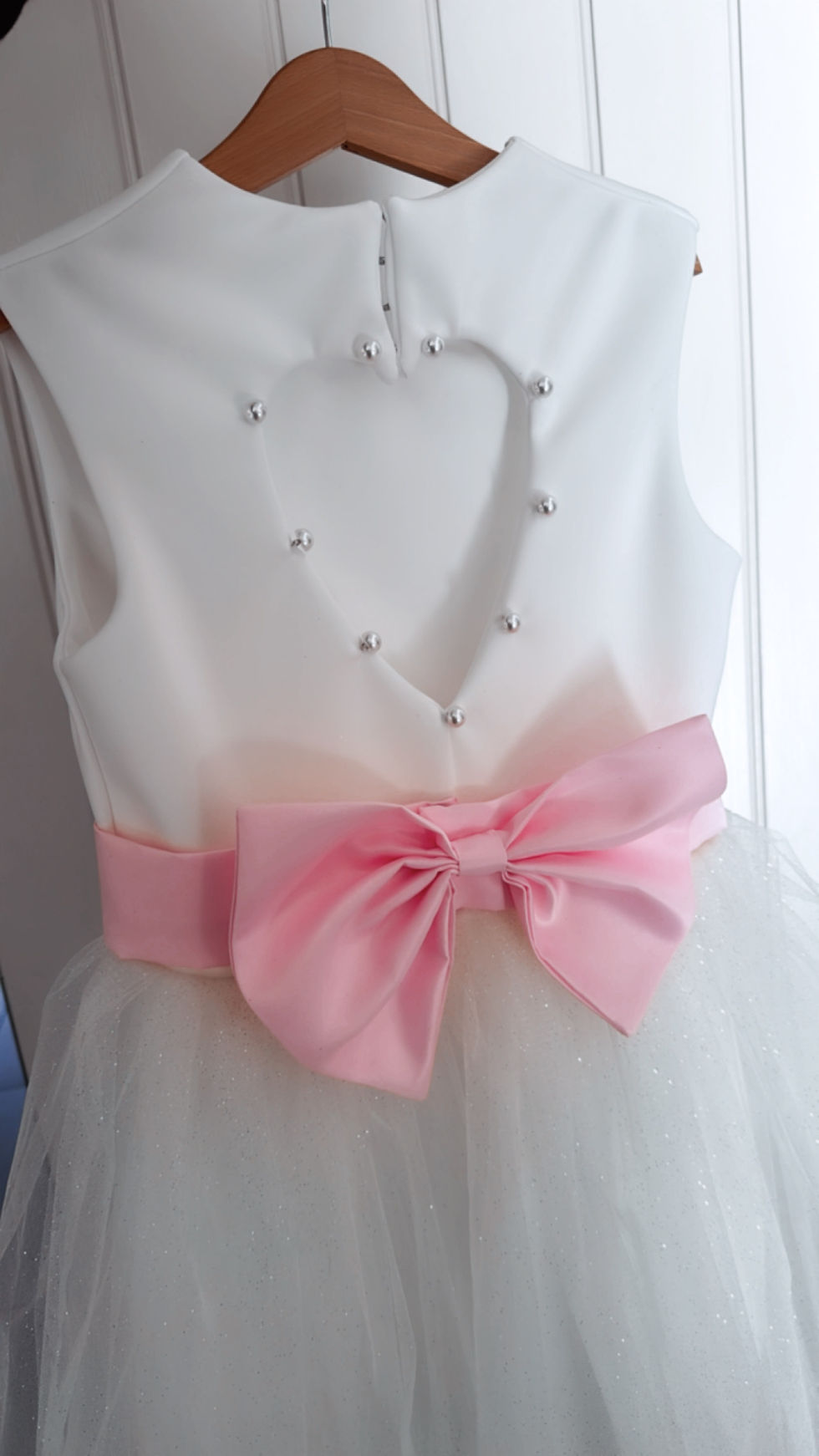 Thumbnail: Pearl sparkly tulle heart back large bow sash flower girl dress