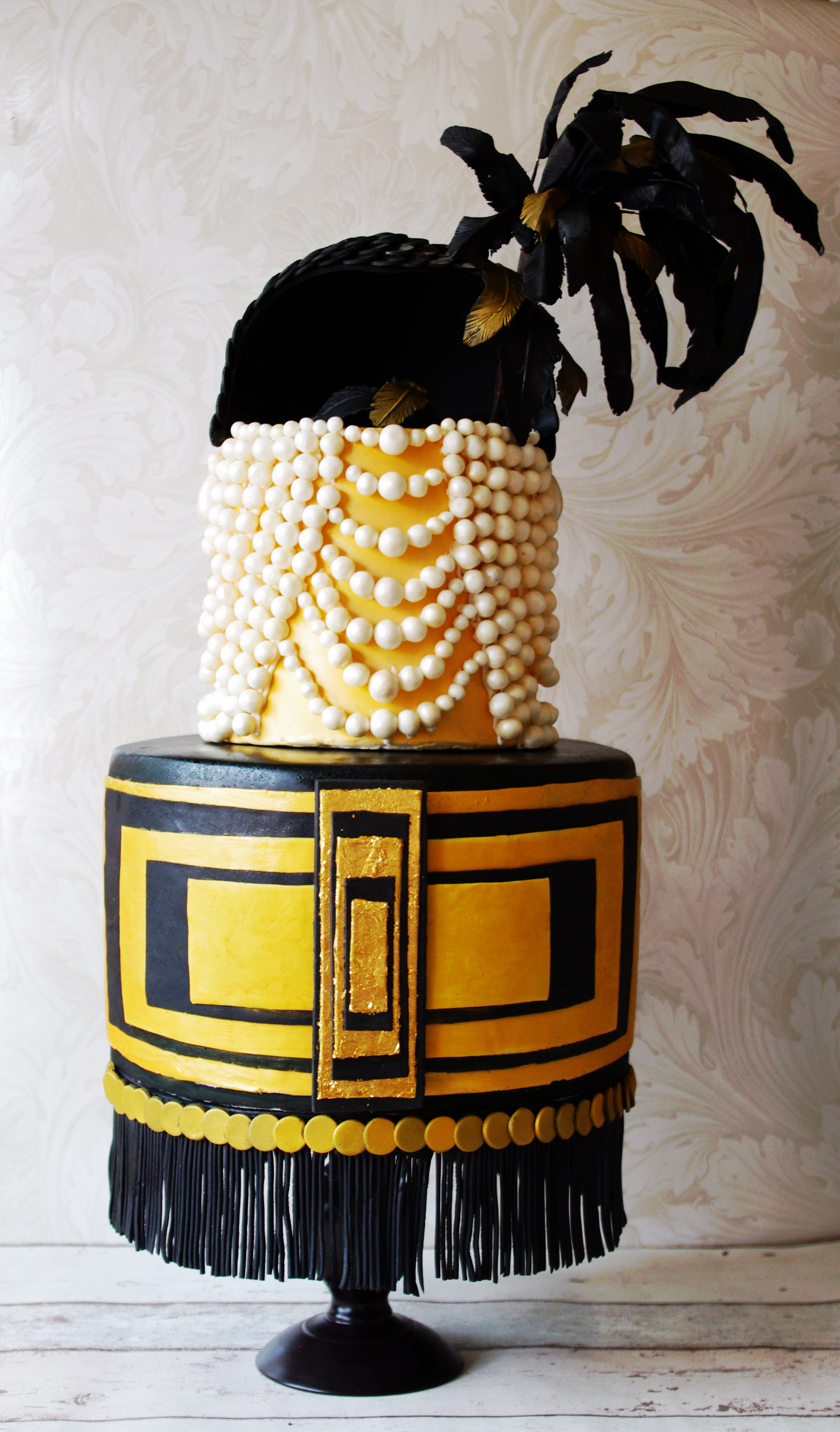 Art Deco Old Hollywood flapper cake