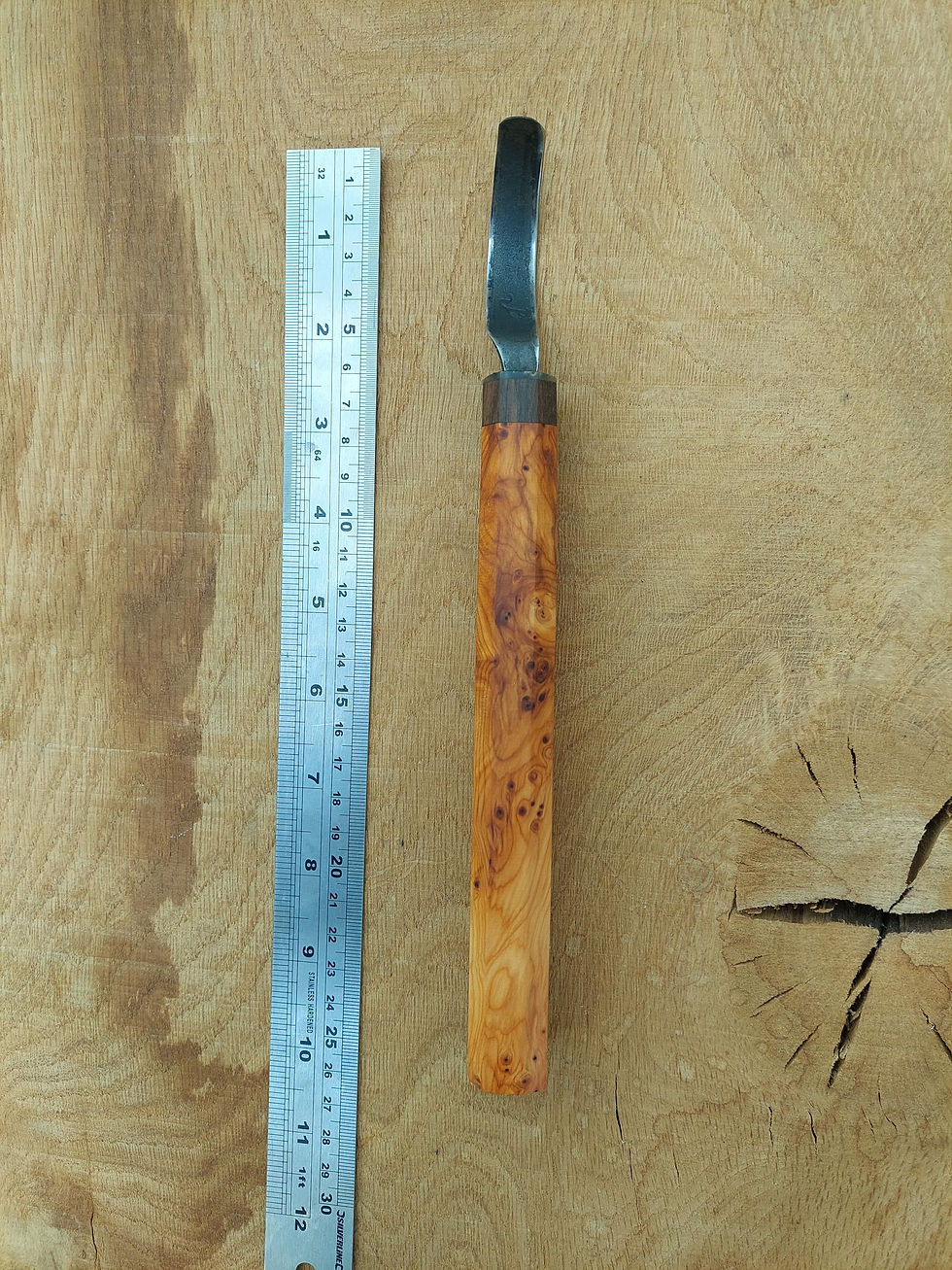 Yew burr hook knife