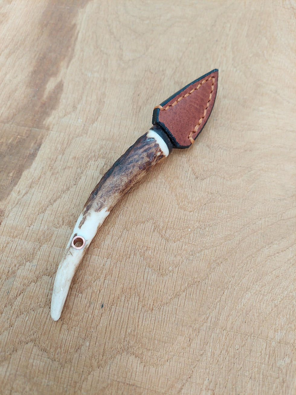 Thumbnail: Antler tip knife
