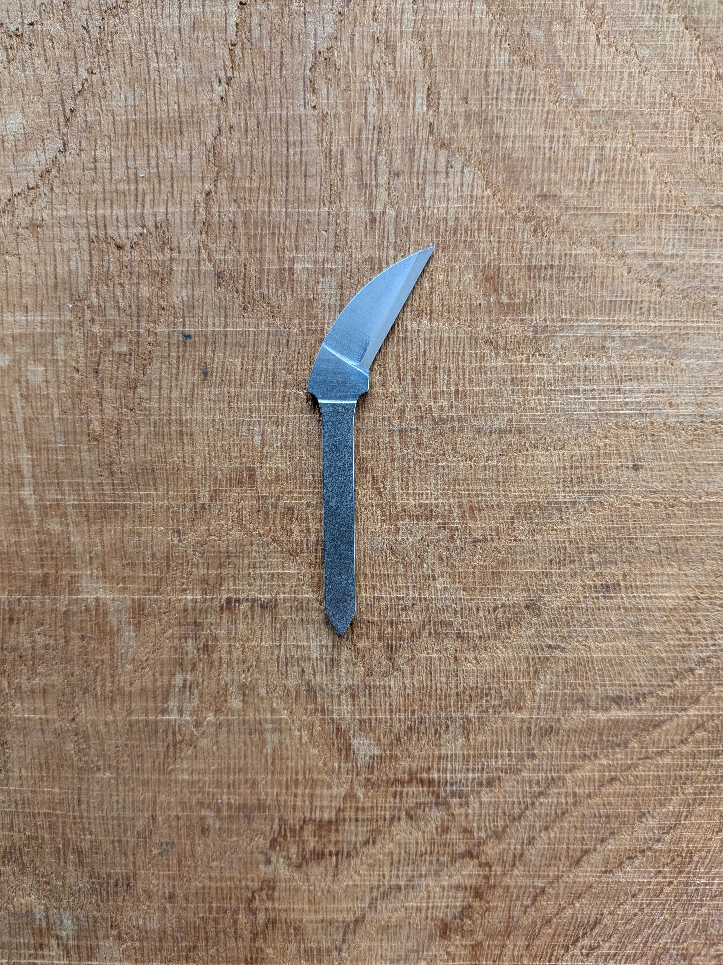 Cranked chip carver
