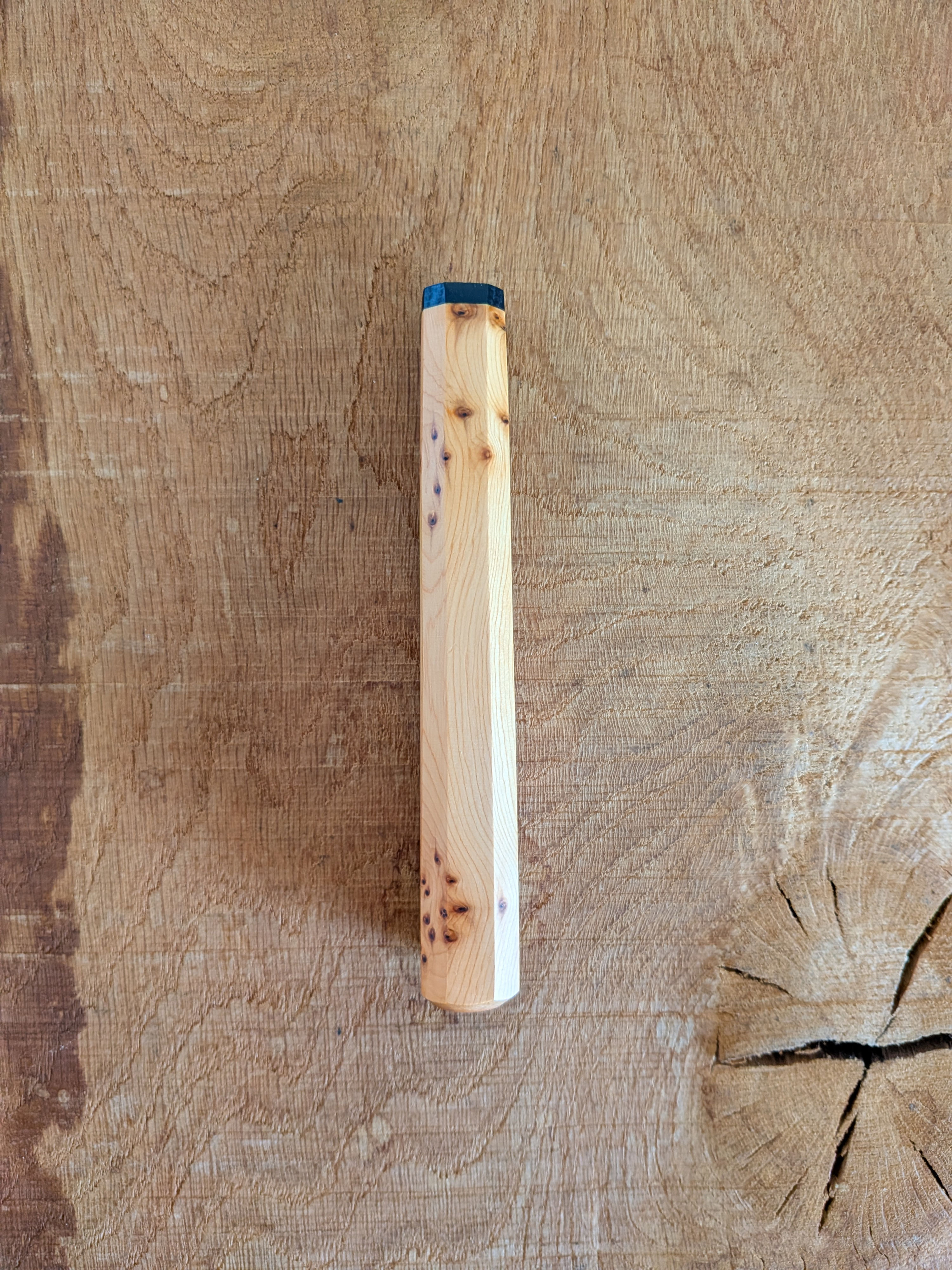 Pippy yew handle