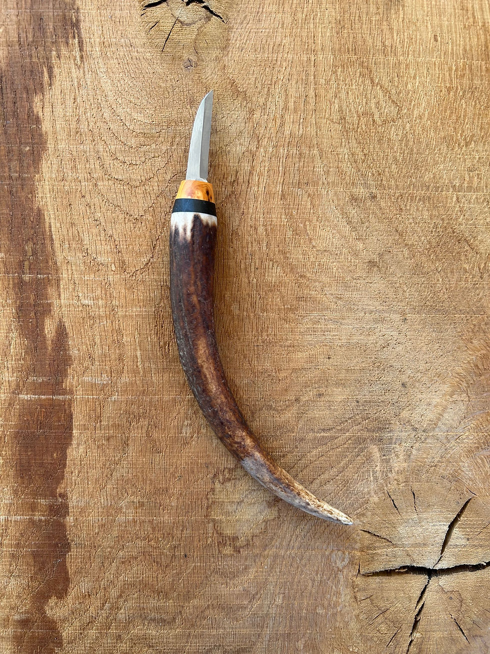 Thumbnail: Antler carver