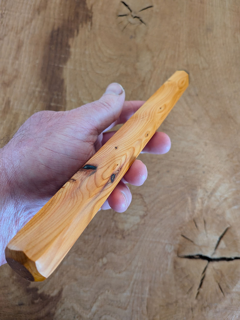 Thumbnail: Longer yew handle