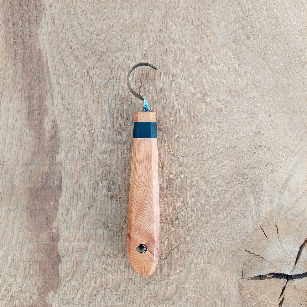 Thumbnail: English Yew crook knife
