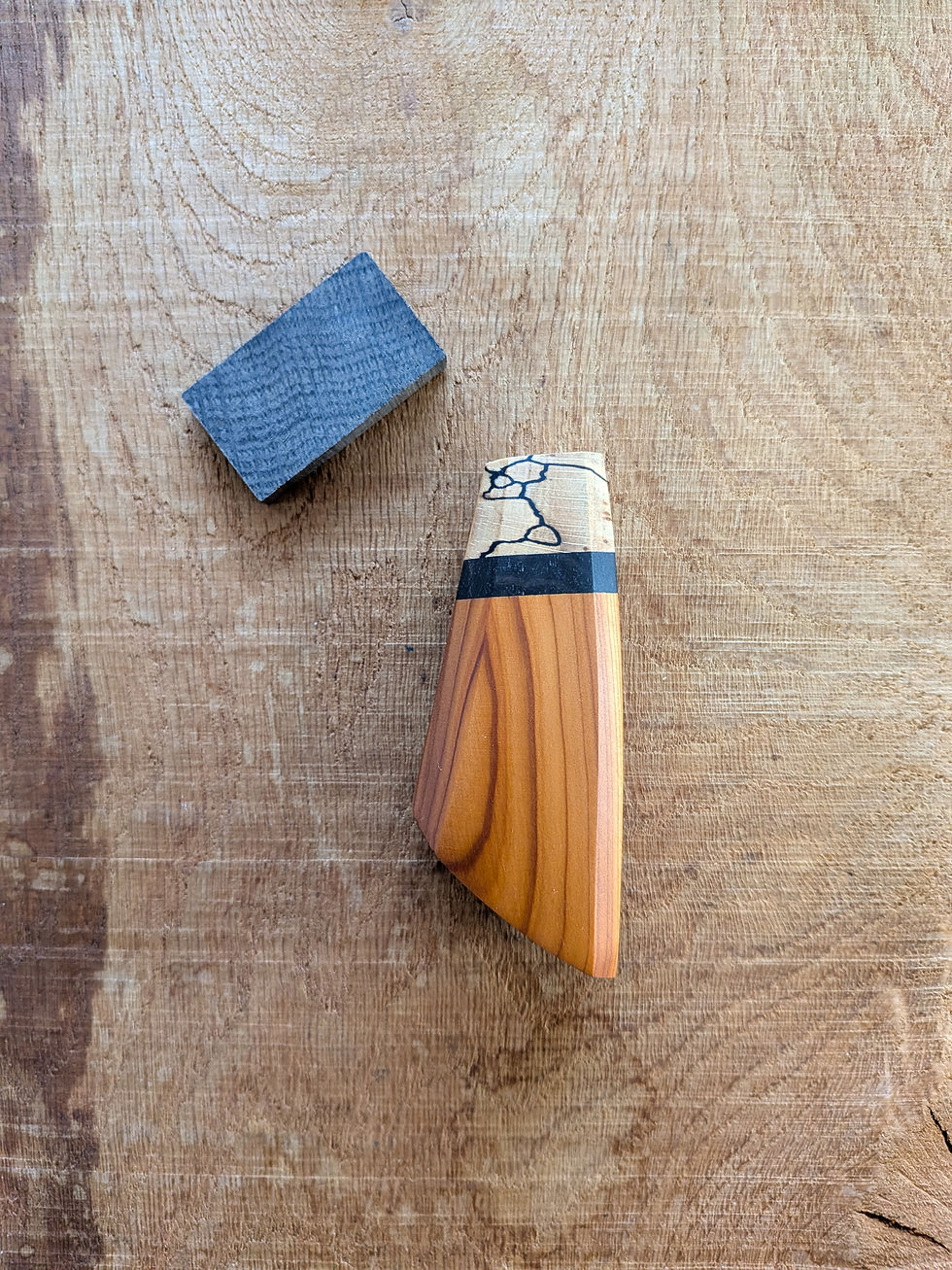 Thumbnail: Yew & spalted beech handle
