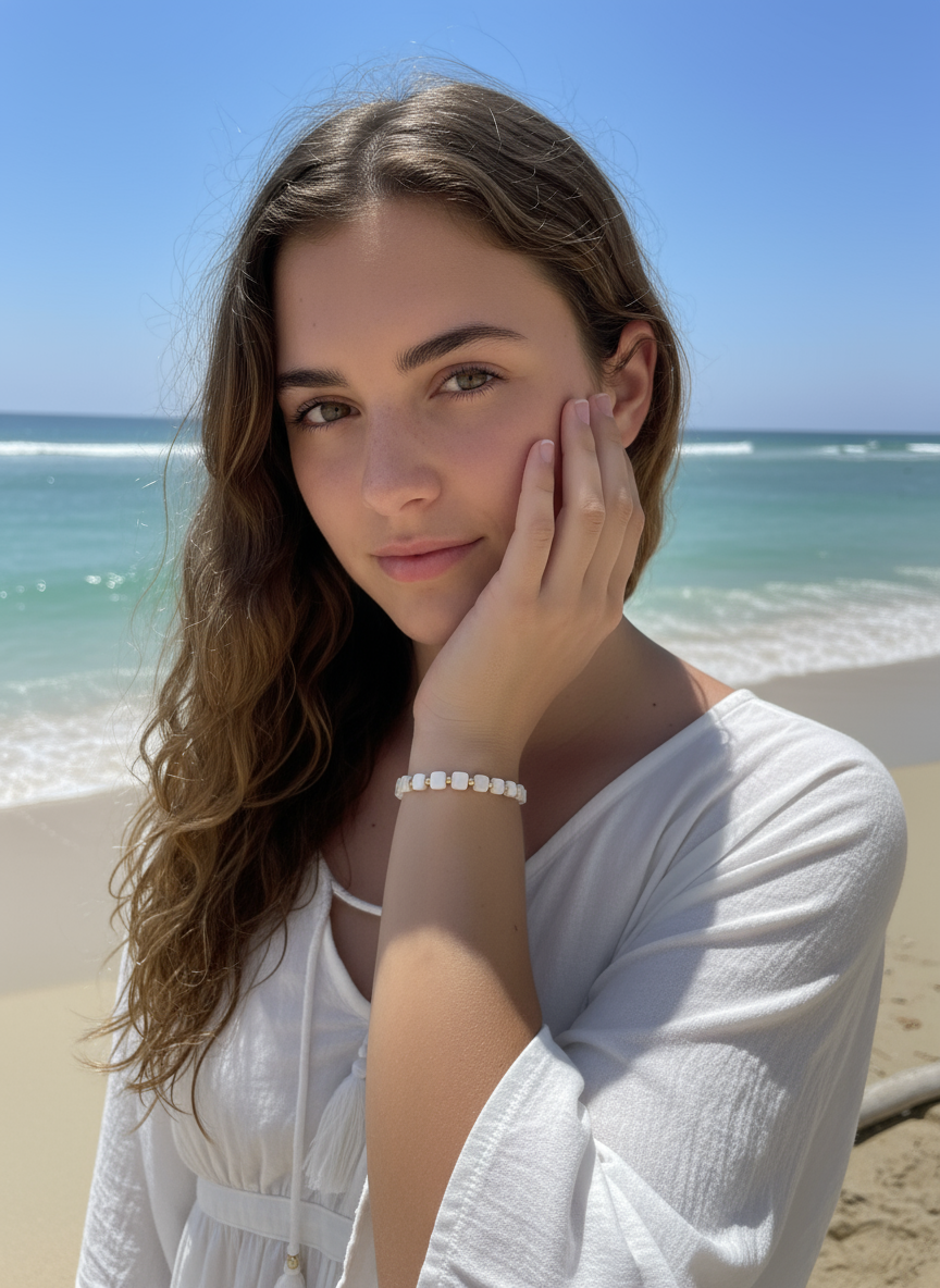 Thumbnail: Shoreline Shell Bracelet 