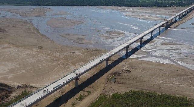 Flussbett des "Rio Grande" bei Niedrigwasser