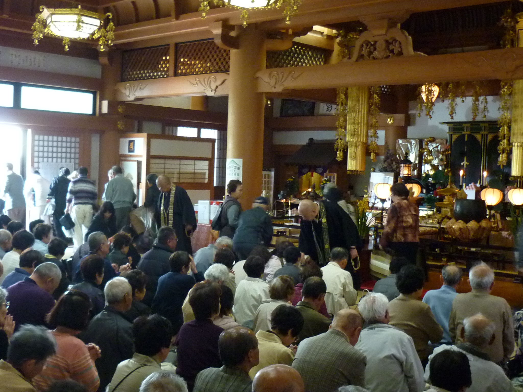 春季・秋季慰霊大祭(会場:本堂・奥の院)