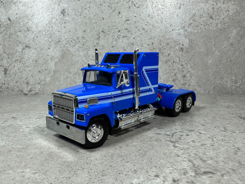 1/64 Ford LTL 9000 Blue | FarmToys4You 1/64 Ford LTL 9000 Blue | FarmToys4You