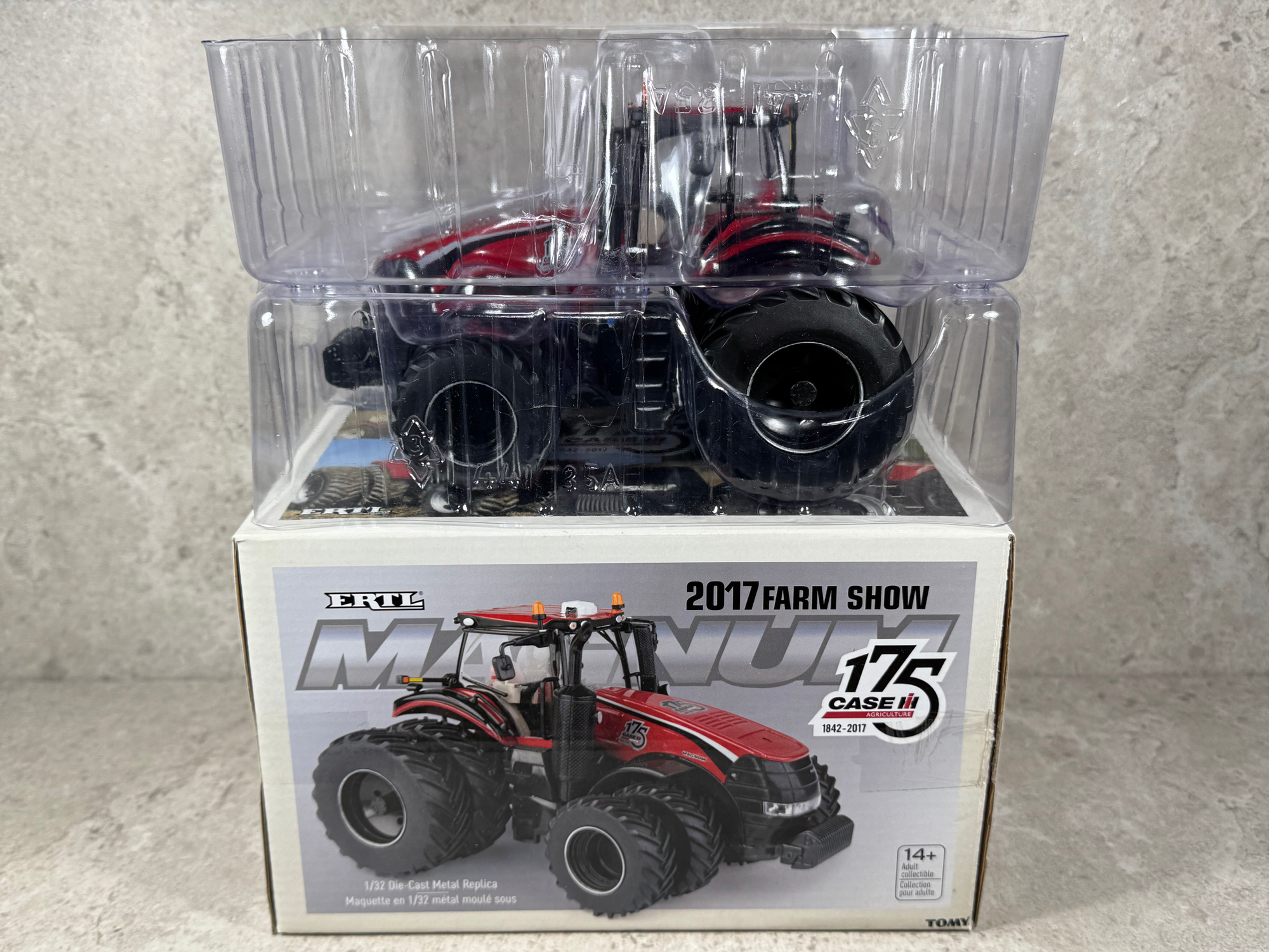 1/32 Case IH Magnum 2017 Farm Show 175 Years Case IH