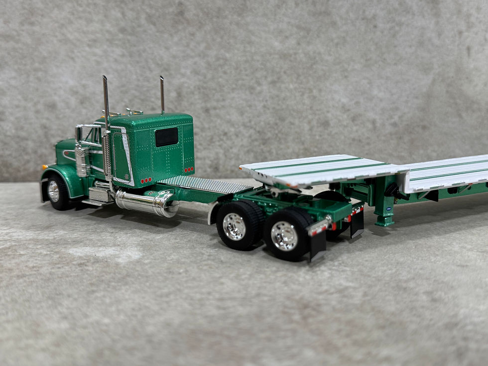 Thumbnail: 1/64 Peterbilt 379 w/ Transcraft Stepdeck Trailer Green