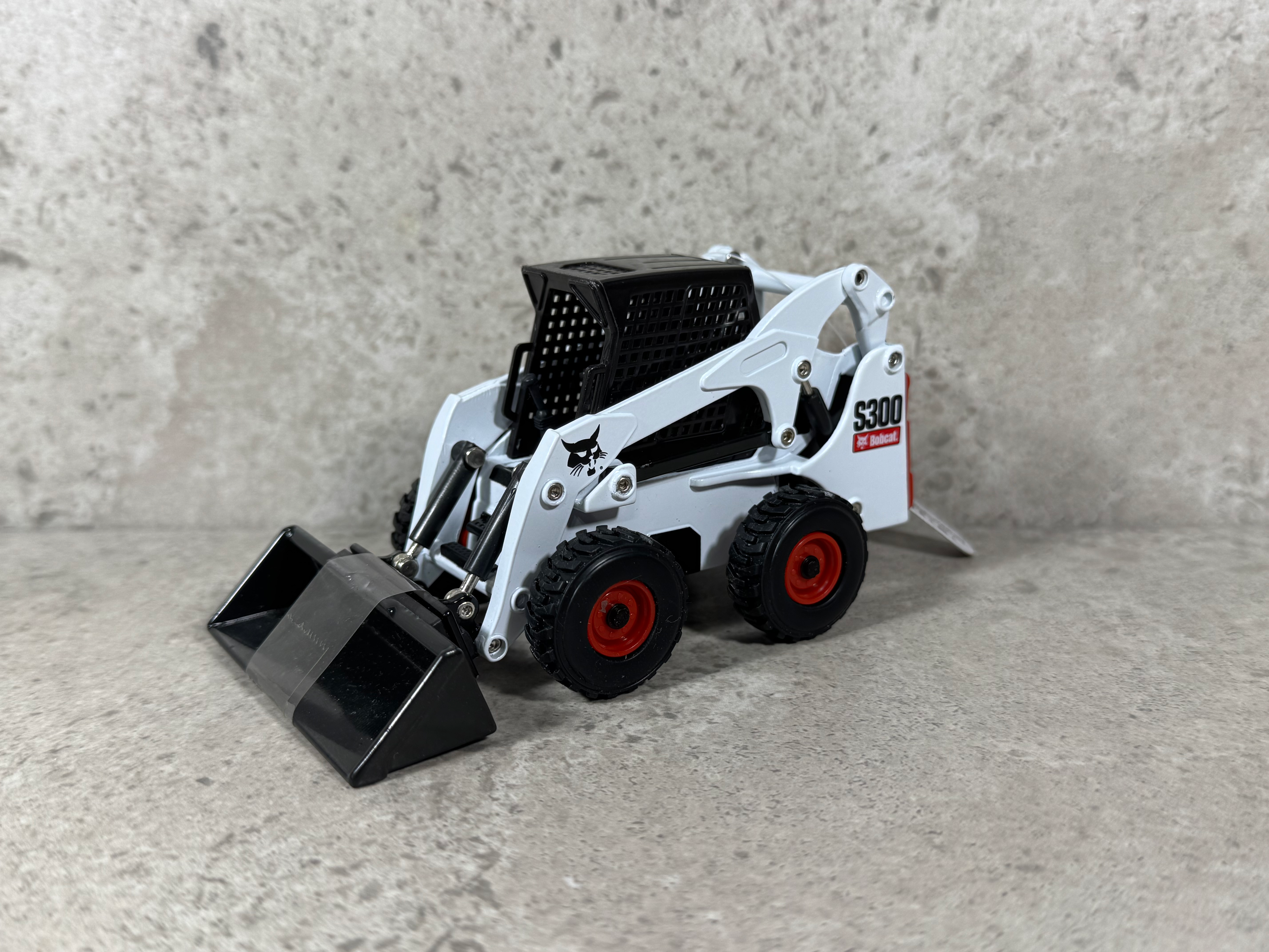 1/32 Bobcat S300 Skid Steer Loader